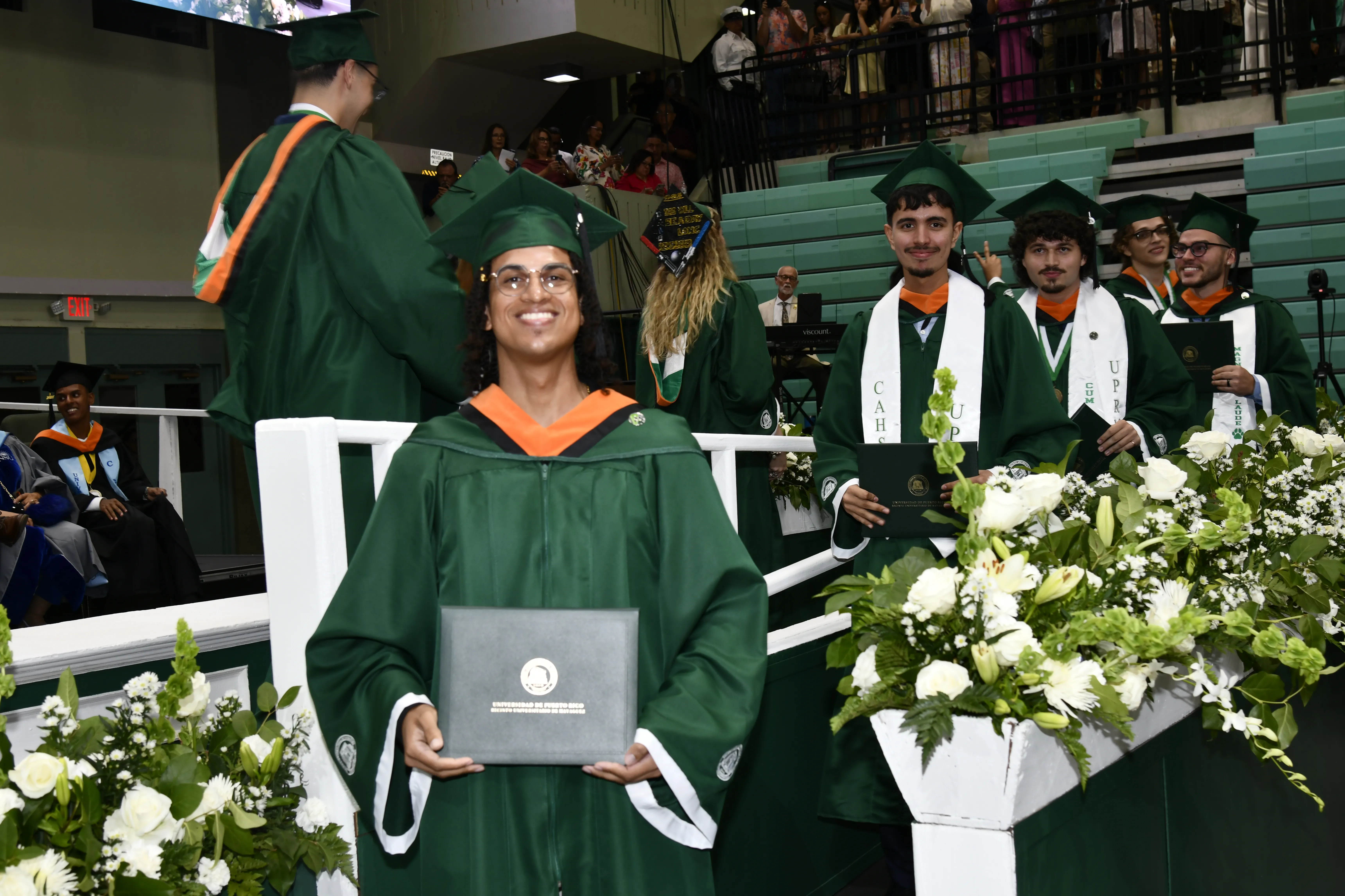 Edimar with diploma